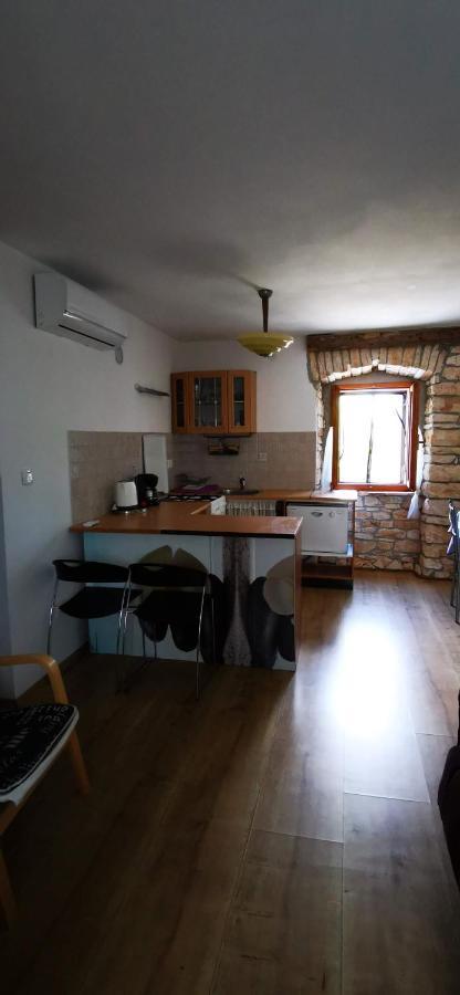 Eti And Mia Holiday Apartments Muntić المظهر الخارجي الصورة